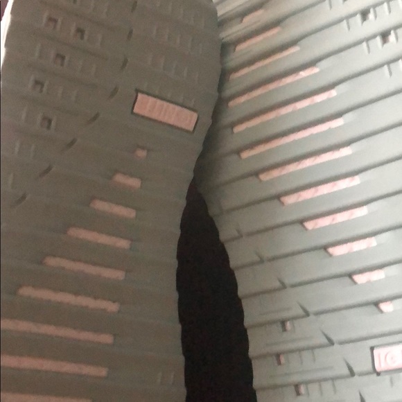 Puma - Picture 4 of 5